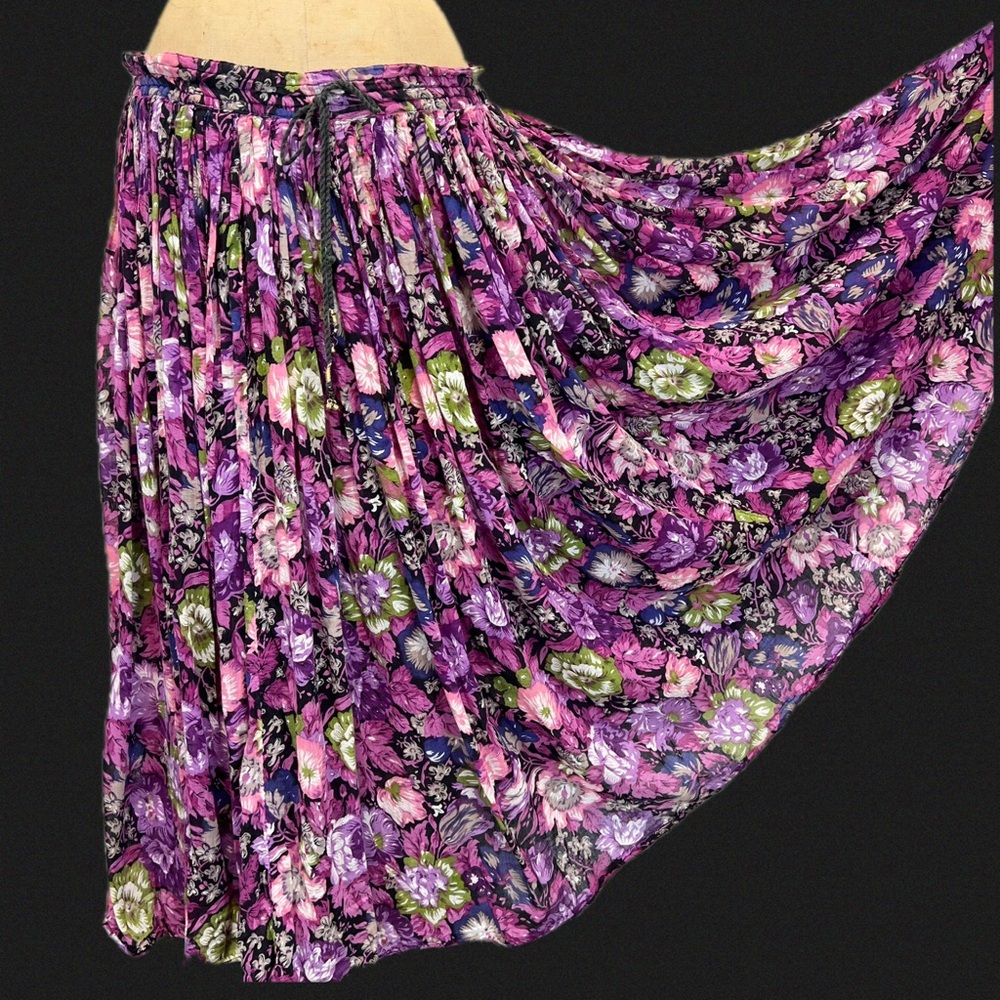 VINTAGE cottage flower garden long maxi skirt cotton drawstring waist purple 90s